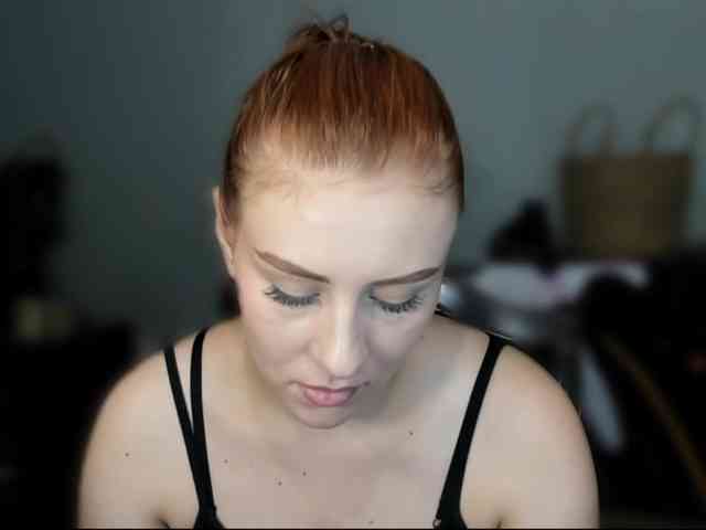 RedheadDevil webcam