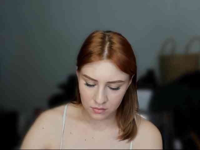 RedheadDevil webcam