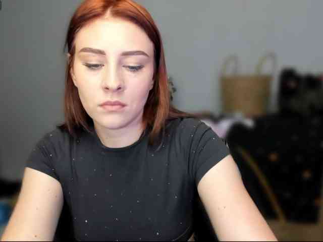 RedheadDevil webcam