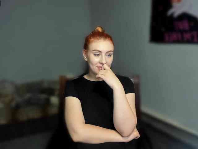 RedheadDevil webcam