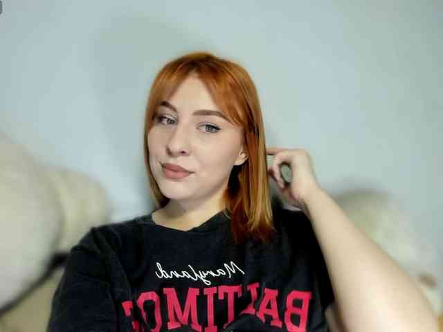 RedheadDevil webcam