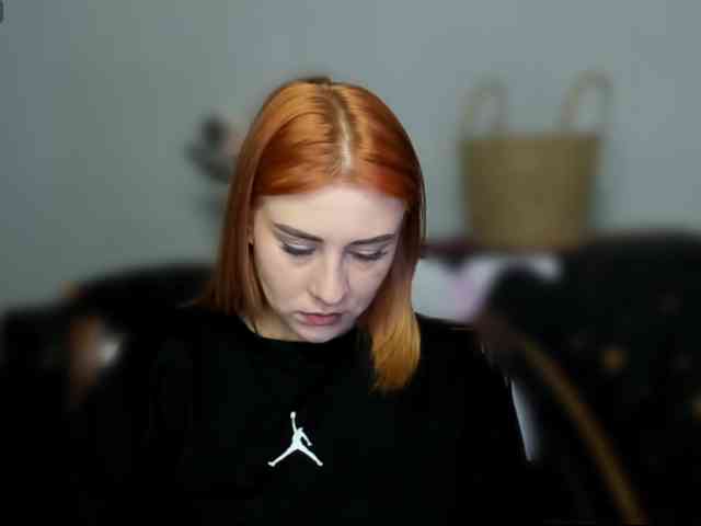 RedheadDevil webcam