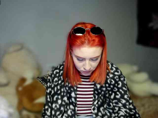 RedheadDevil webcam