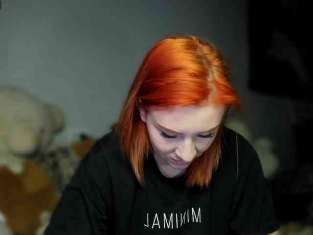RedheadDevil webcam