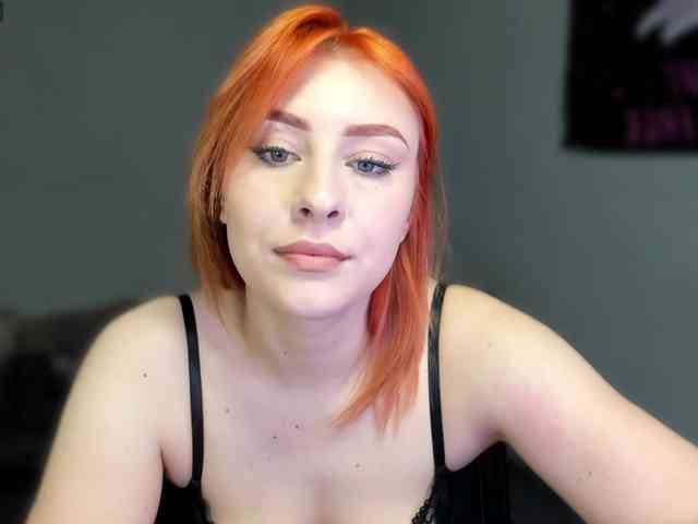 RedheadDevil webcam