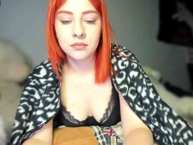 RedheadDevil webcam