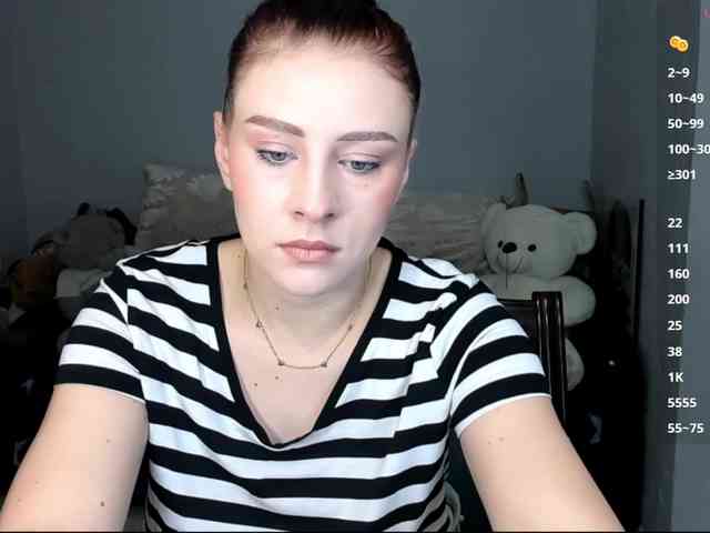 RedheadDevil webcam