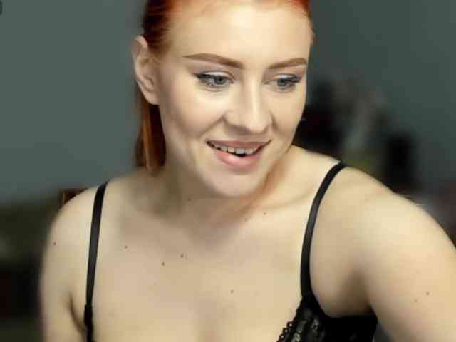 RedheadDevil webcam