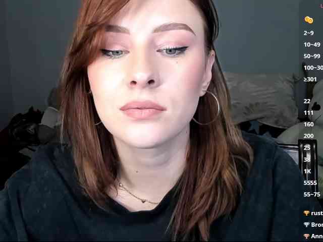 RedheadDevil webcam