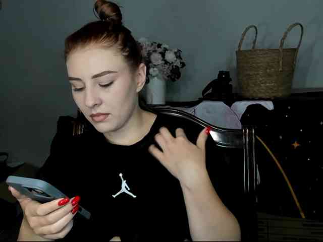 RedheadDevil webcam