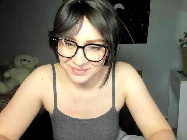 RedheadDevil webcam