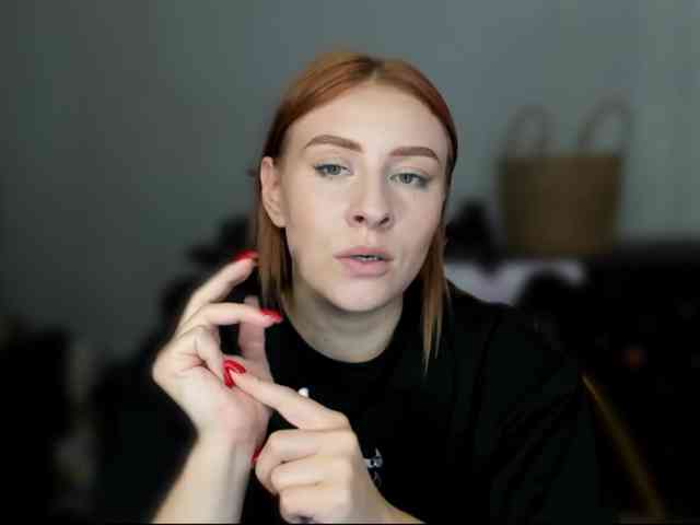RedheadDevil webcam