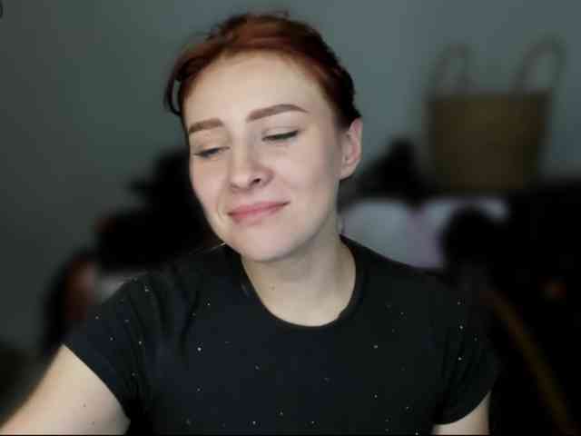 RedheadDevil webcam
