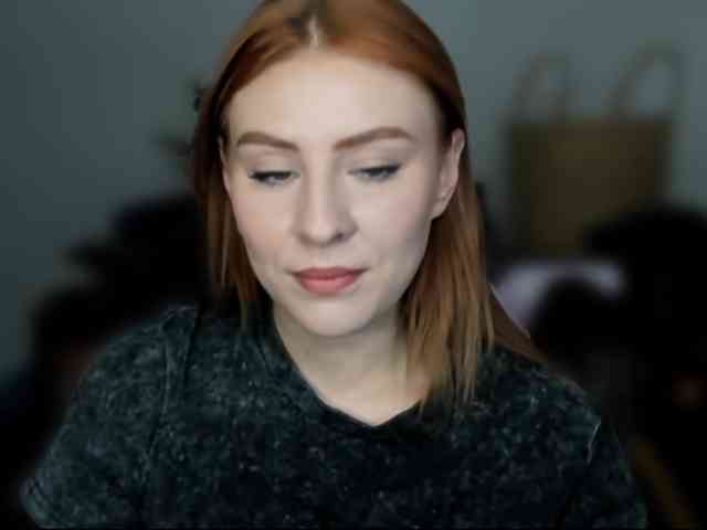 RedheadDevil webcam