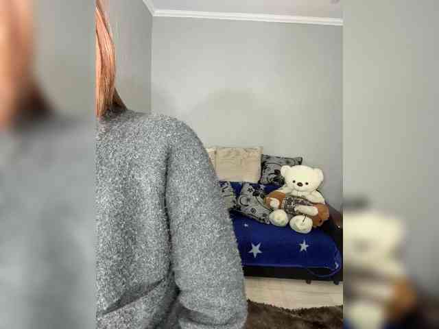 RedheadDevil webcam