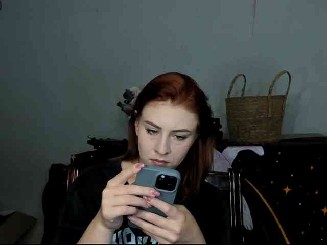 RedheadDevil webcam