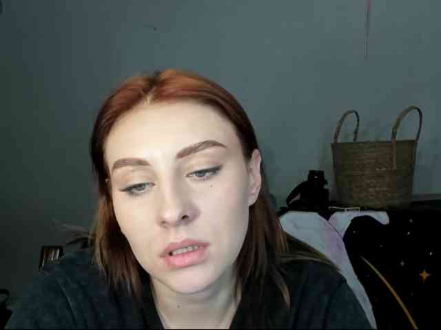 RedheadDevil webcam