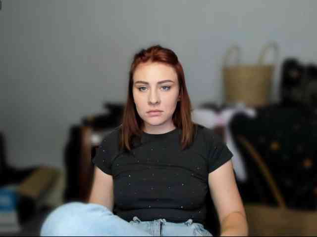 RedheadDevil webcam