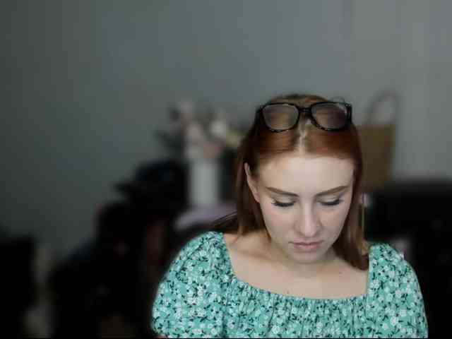 RedheadDevil webcam