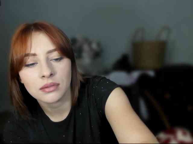RedheadDevil webcam