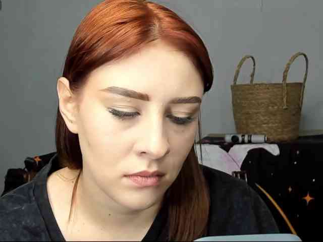 RedheadDevil webcam