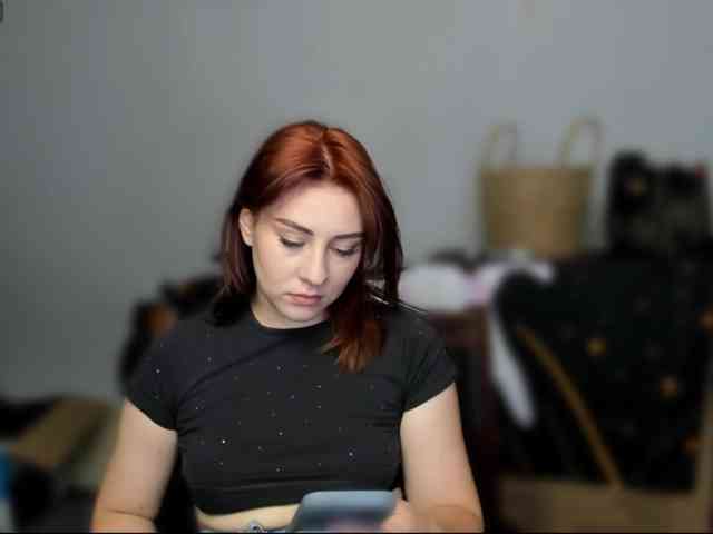 RedheadDevil webcam