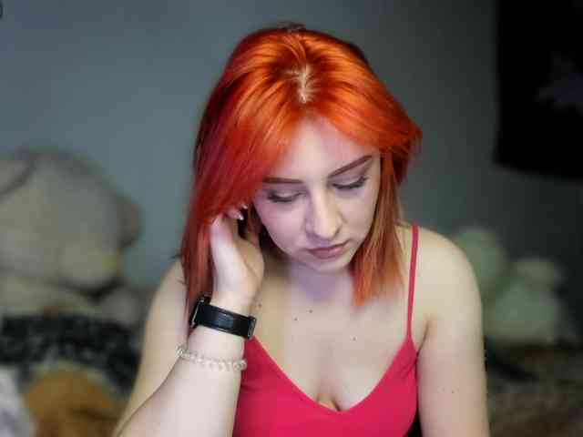 RedheadDevil webcam