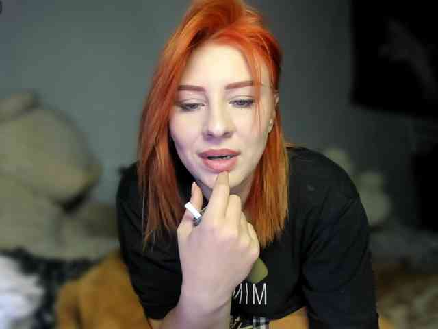 RedheadDevil webcam