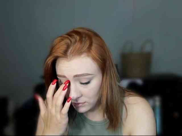RedheadDevil webcam