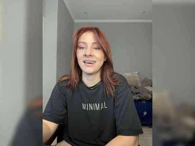 RedheadDevil webcam