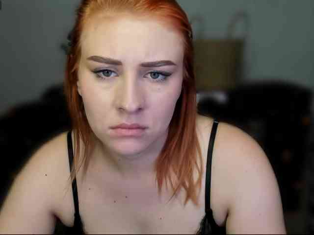 RedheadDevil webcam