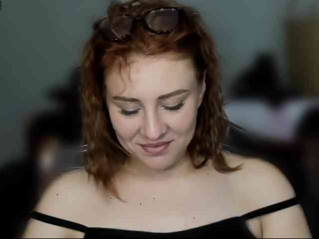 RedheadDevil webcam