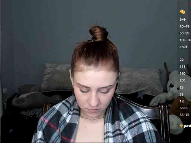 RedheadDevil webcam