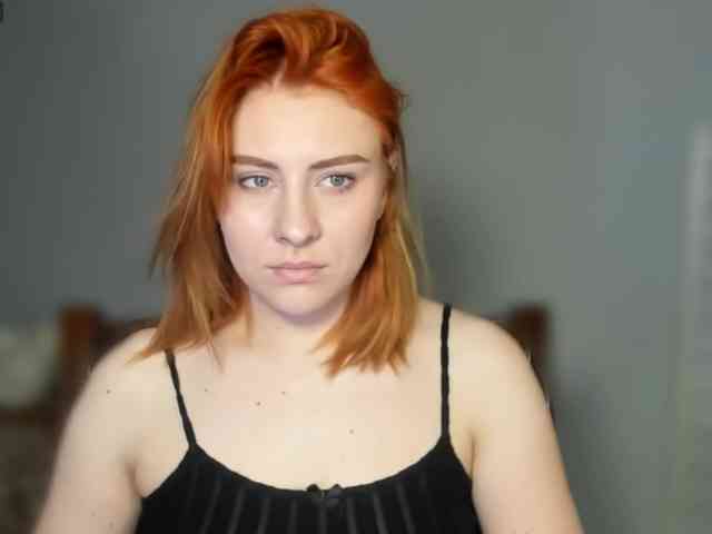 RedheadDevil webcam