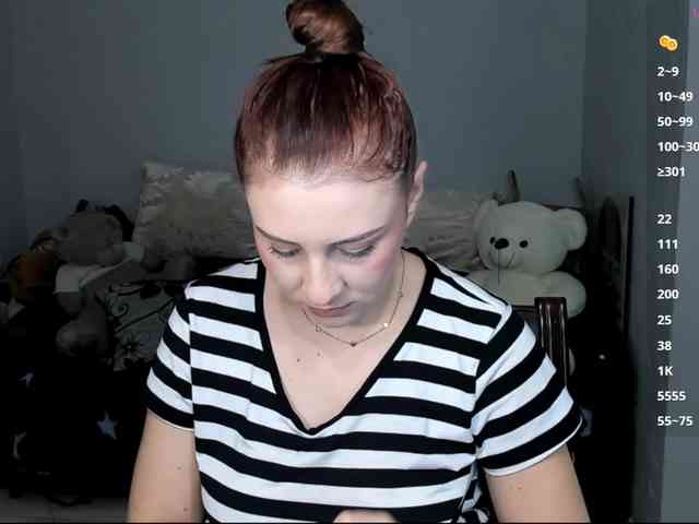 RedheadDevil webcam