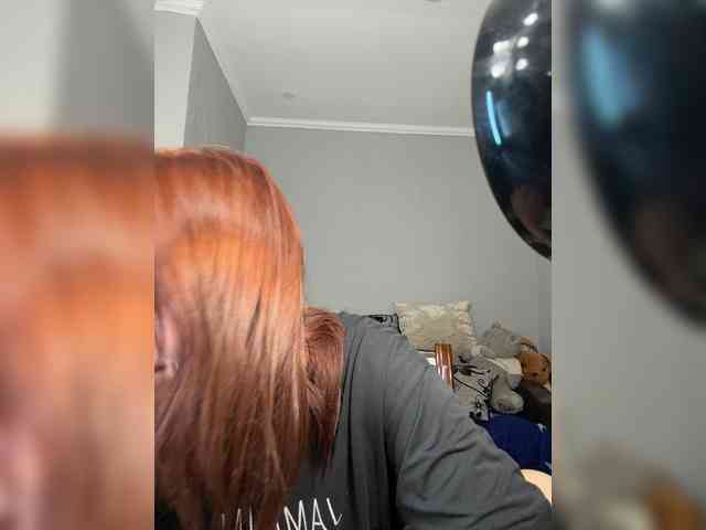 RedheadDevil webcam