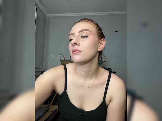 RedheadDevil webcam