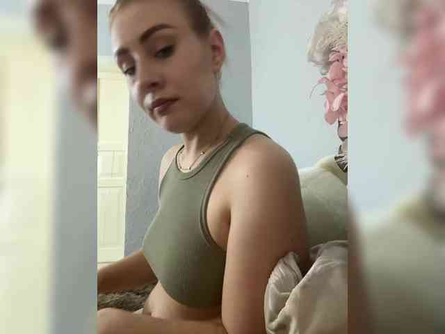 RedheadDevil webcam