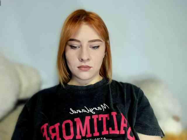 RedheadDevil webcam