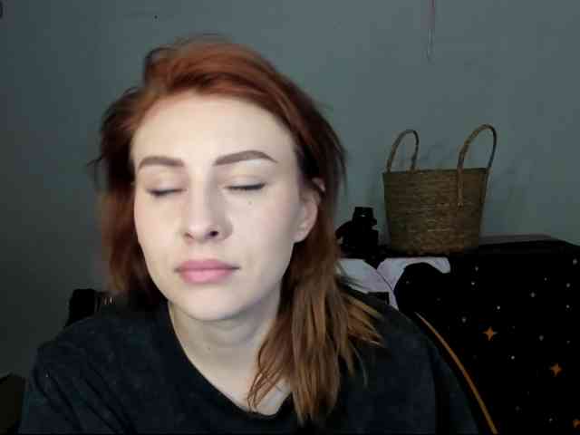 RedheadDevil webcam