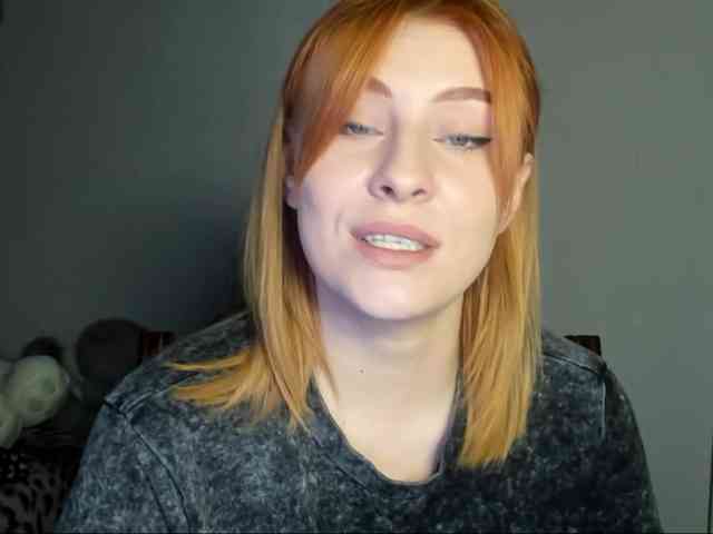 RedheadDevil webcam