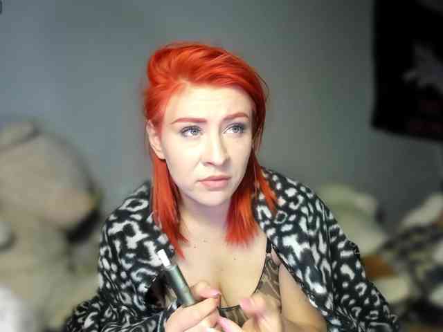 RedheadDevil webcam
