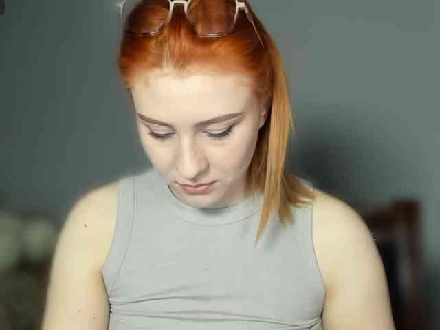 RedheadDevil webcam