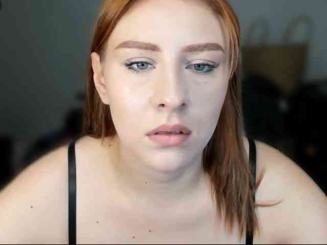 RedheadDevil webcam