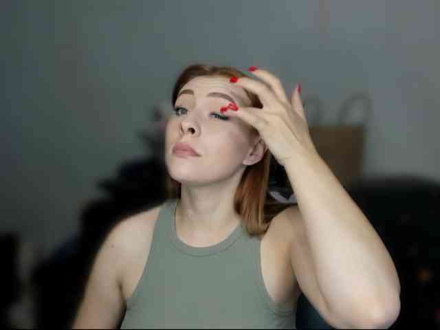RedheadDevil webcam