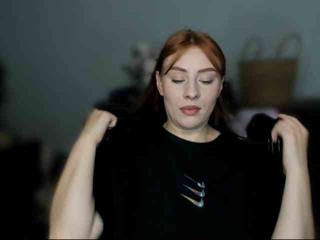 RedheadDevil webcam