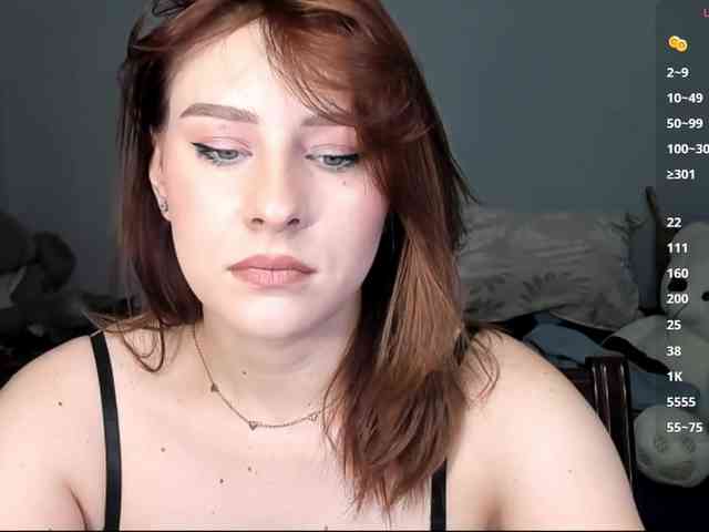 RedheadDevil webcam