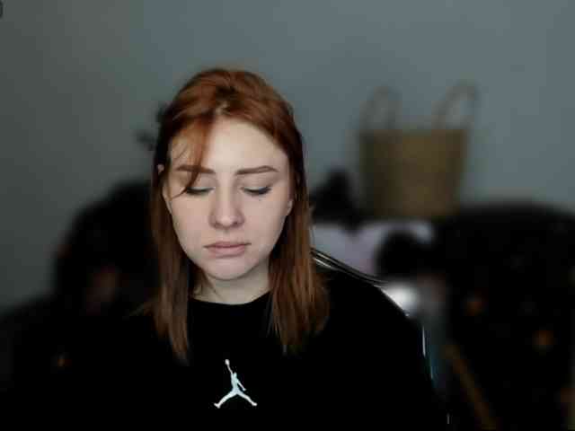 RedheadDevil webcam