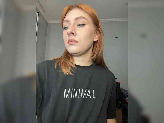 RedheadDevil webcam