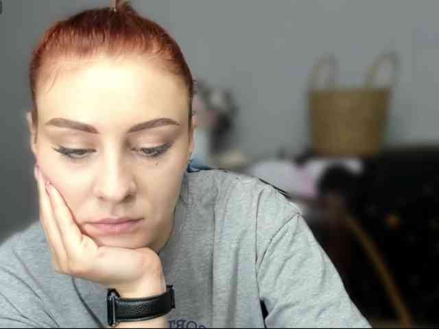 RedheadDevil webcam